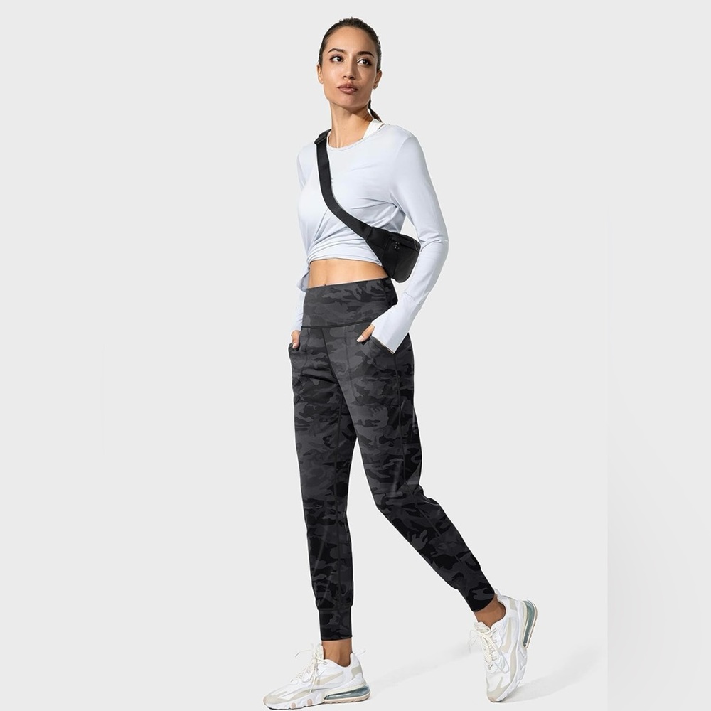 Women's Black Camouflage Jogger Pants - Picture 6 of 10